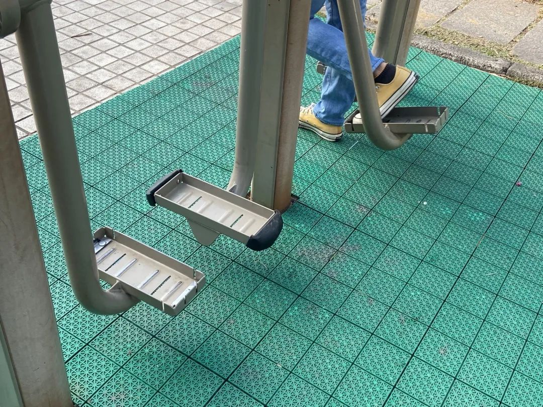 DƬ